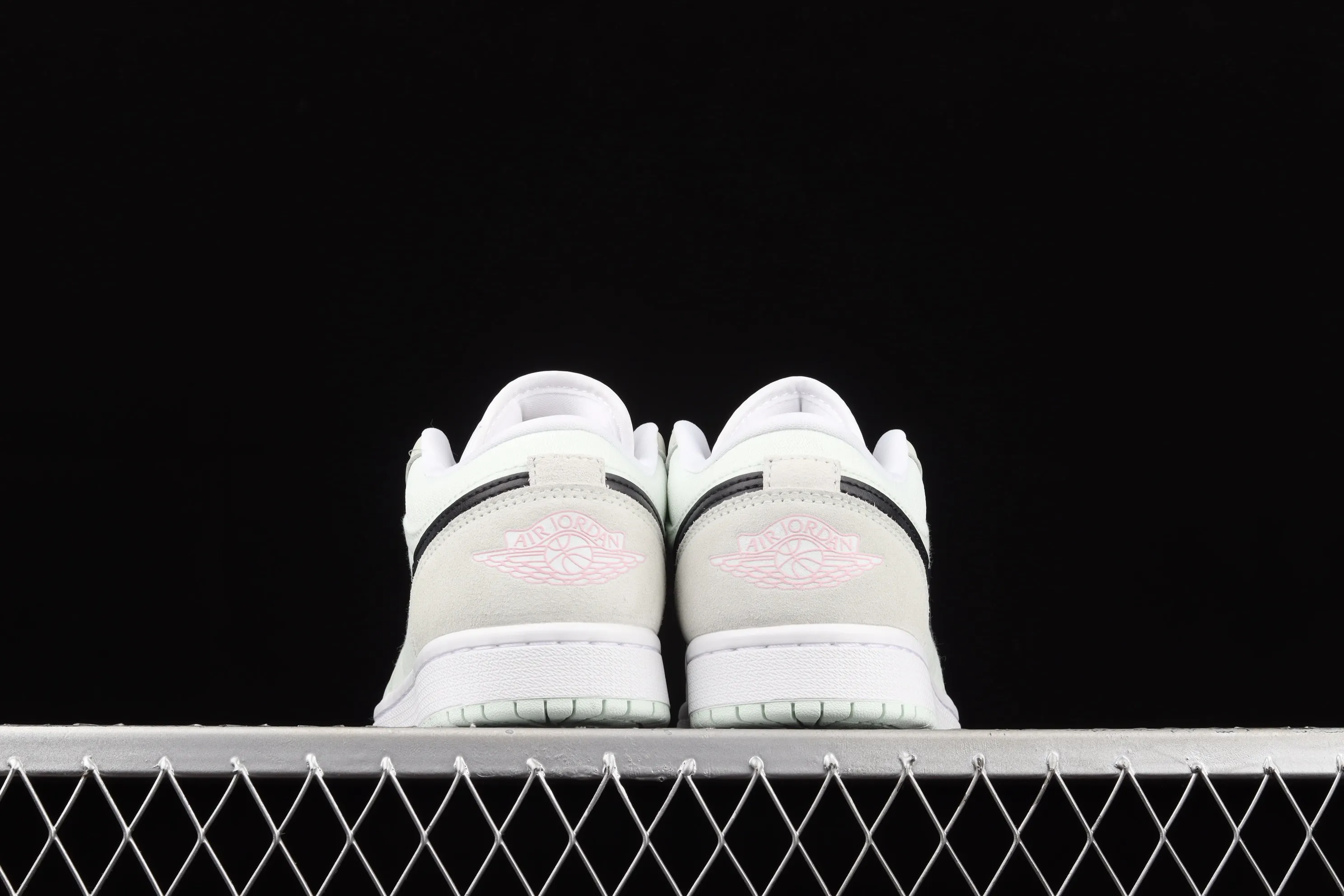 All categories Air Jordan Jordan series basketball shoes Air Jordan 1 Low G version pure original Air Jordan 1 Low AJ1 Joe 1 low-top cultural and leisure sports sneakers CZ0776-300
